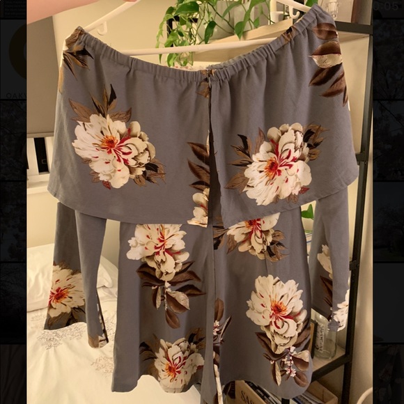 Misguided: Floral Strapless Romper - Picture 2 of 2